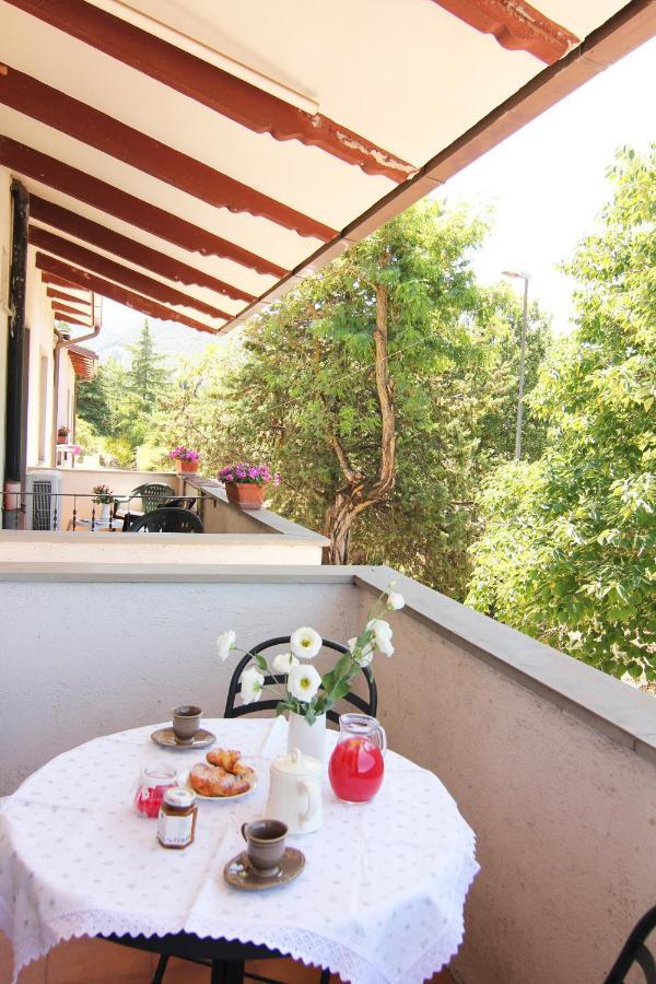 Hotel Boni Cerri Spoleto Habitación foto